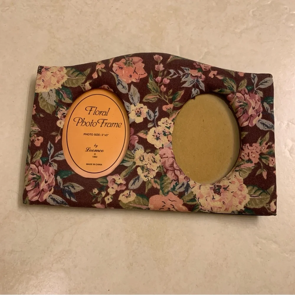 Free item: fabric picture frame #2
